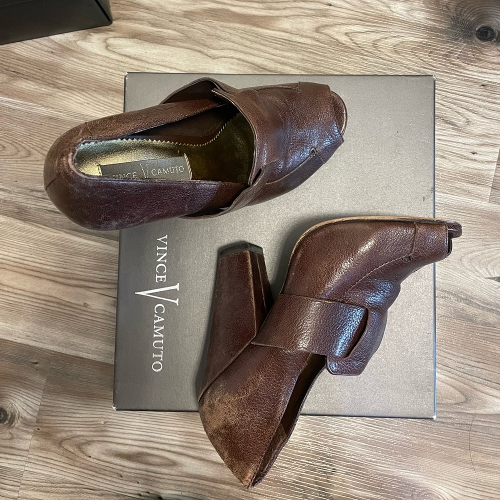 Vince camuto size 5